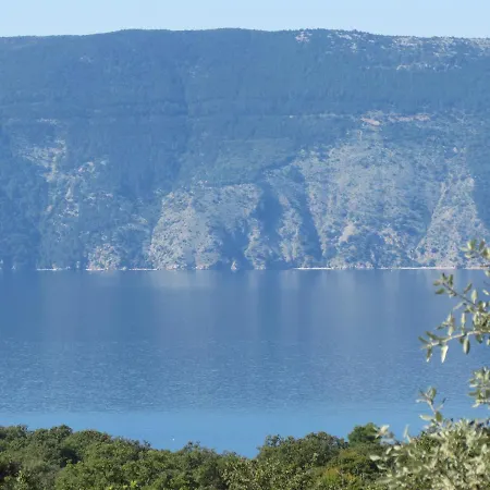 Apartman Iris & Elena