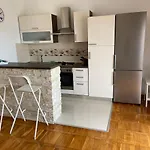 Iris & Elena شقة Pinezići